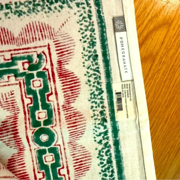 NWT Gorgeous Pomegranate Linen 60 x 120 Topiary Tablecloth - Picture 6 of 6